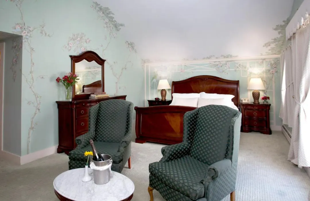 Queen Anne Inn-1